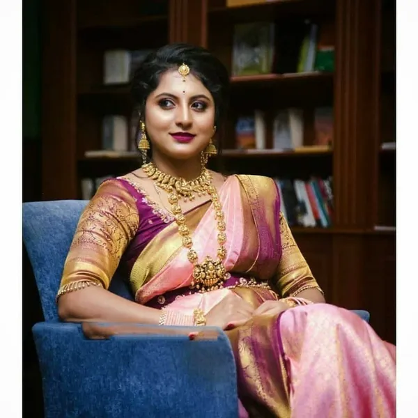 Pink_Embellished_Banarasi_Jacquard_Saree_(Pink)
